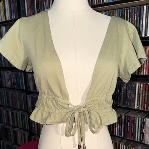 Princess Polly Sage Green Tie Front Crop-Top Size US 4 (small) Cottagecore BOHO